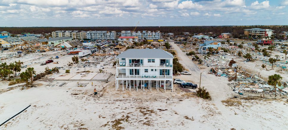 B&acirc;timent en coffrage isolant r&eacute;sistant &agrave; un ouragan